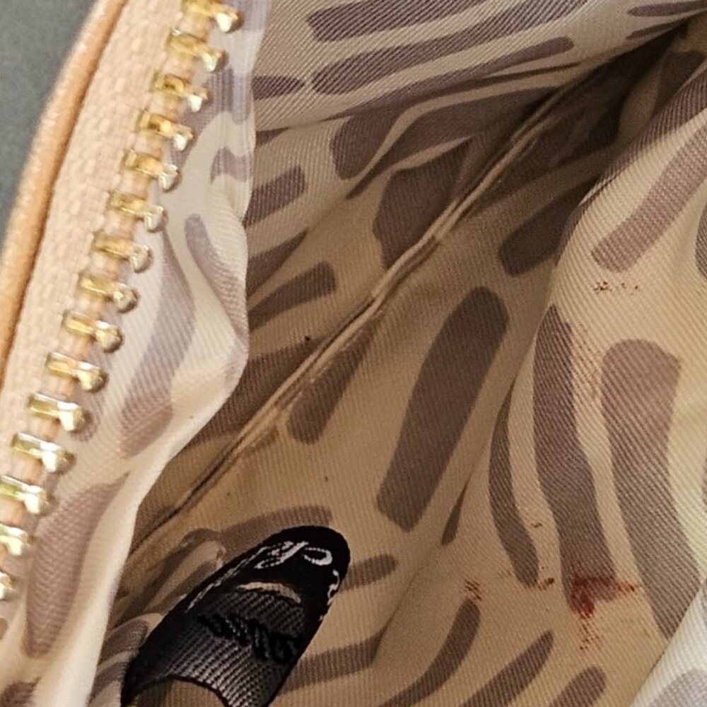 Pouch - Picture 3 of 3